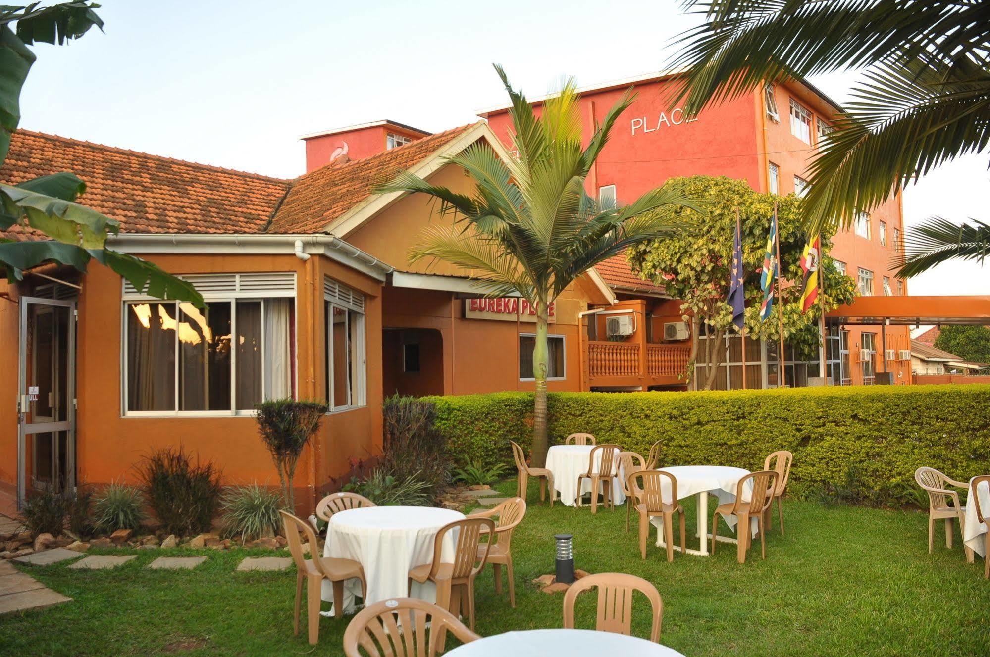 Eureka Place Hotel Kampala Extérieur photo